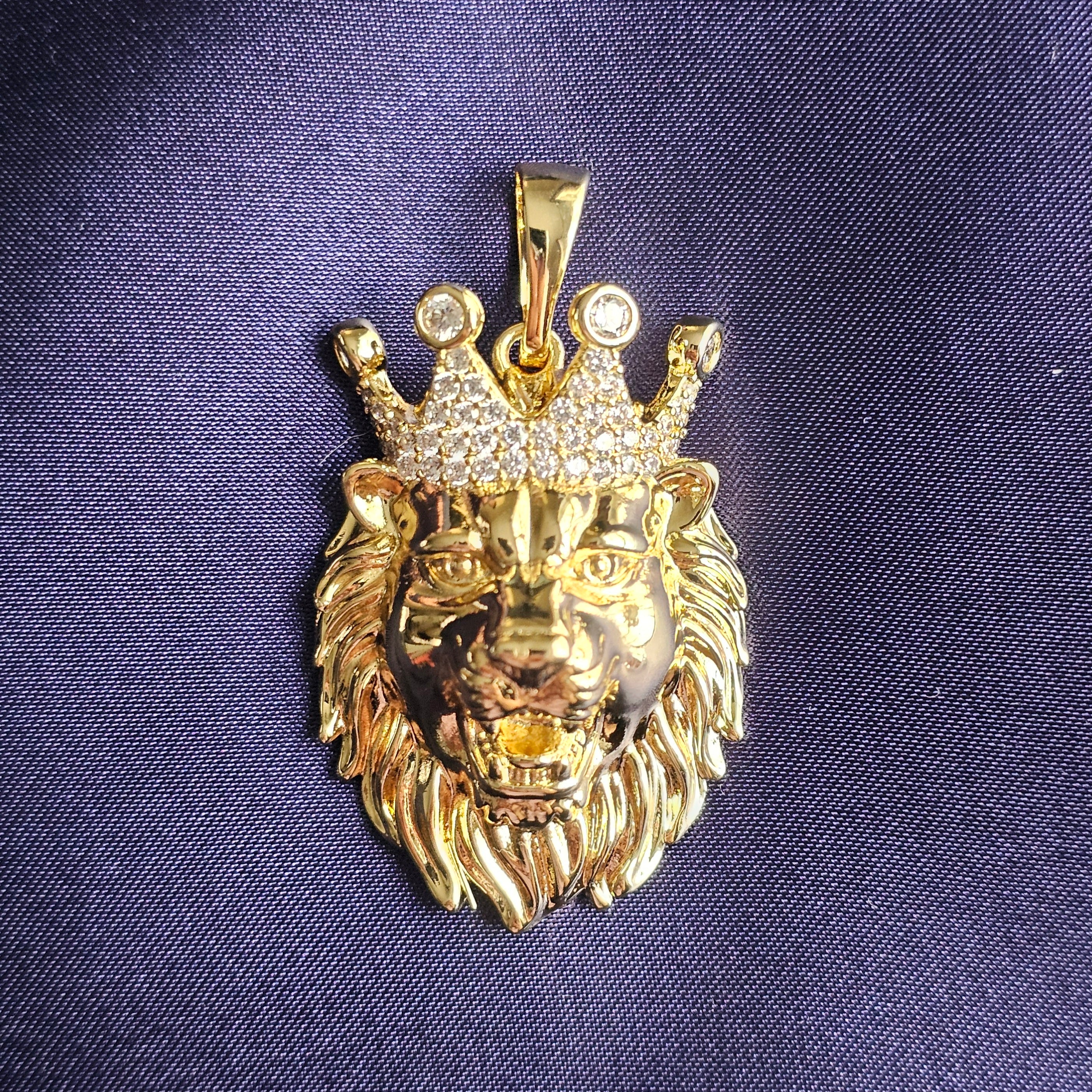 León con corona GRANDE